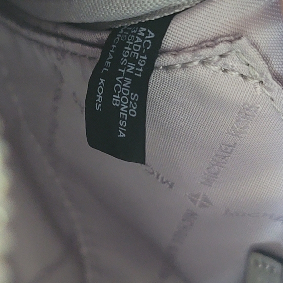 MICHAEL KORS - Jet Set Travel Signature Medium Shoulder Crossbody Bag - Picture 9 of 11